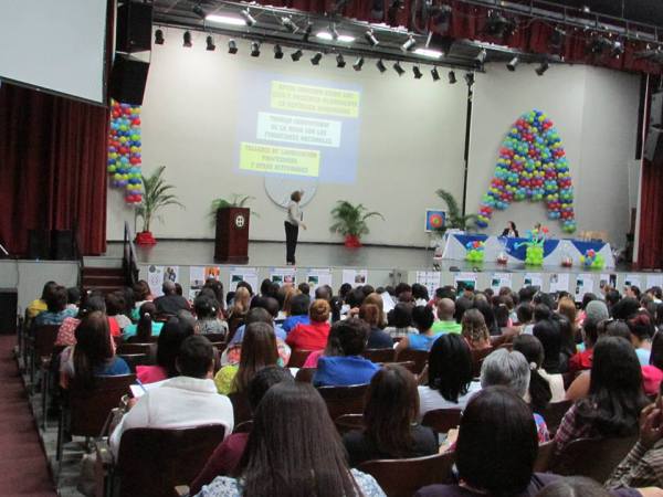 Proyecto Samy - Conferencia 2015 - Preparando el Terreno para una Adultez Exitosa